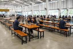โต๊ะโรงอาหารไม้เต็งหน้า 4 นิ้ว รุ่น 00699480 2
